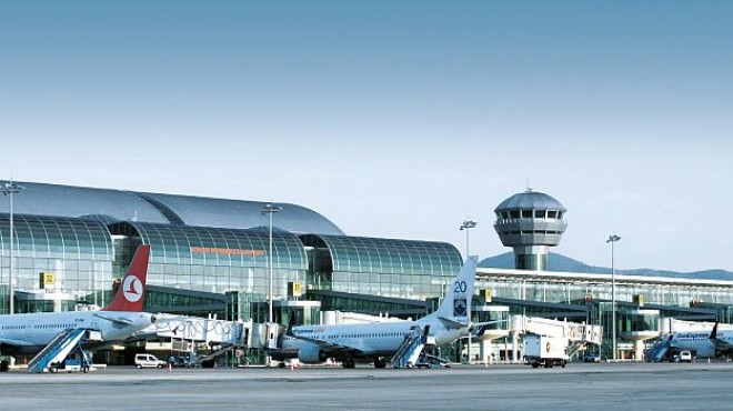 Izmir Adnan Menderes Flughafen Autovermietung